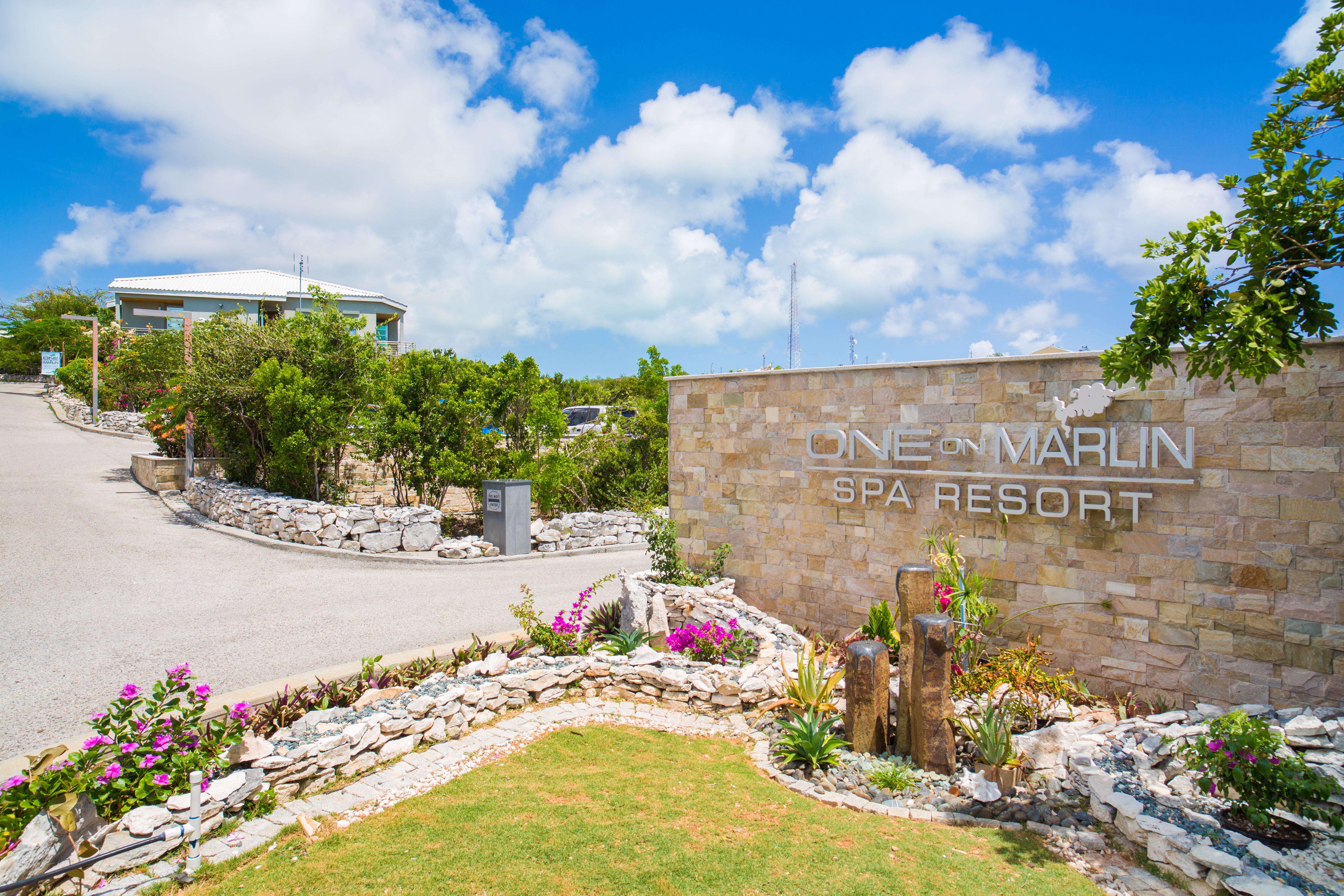 One On Marlin Resort (Adults Only) Turtle Cove Luaran gambar